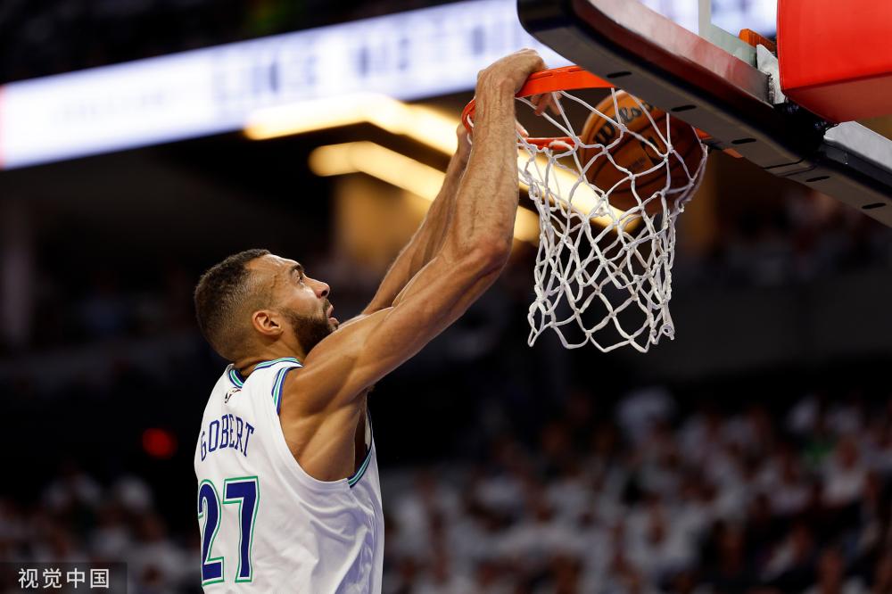 一个鲜活的 一个鲜活的